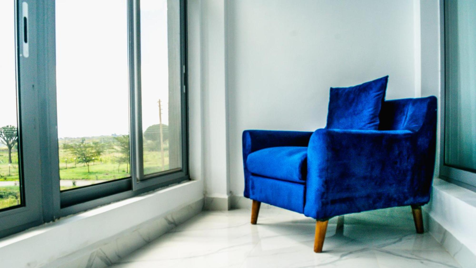 Avian Court Penthouse Aparthotel ไนวาชา ภายนอก รูปภาพ